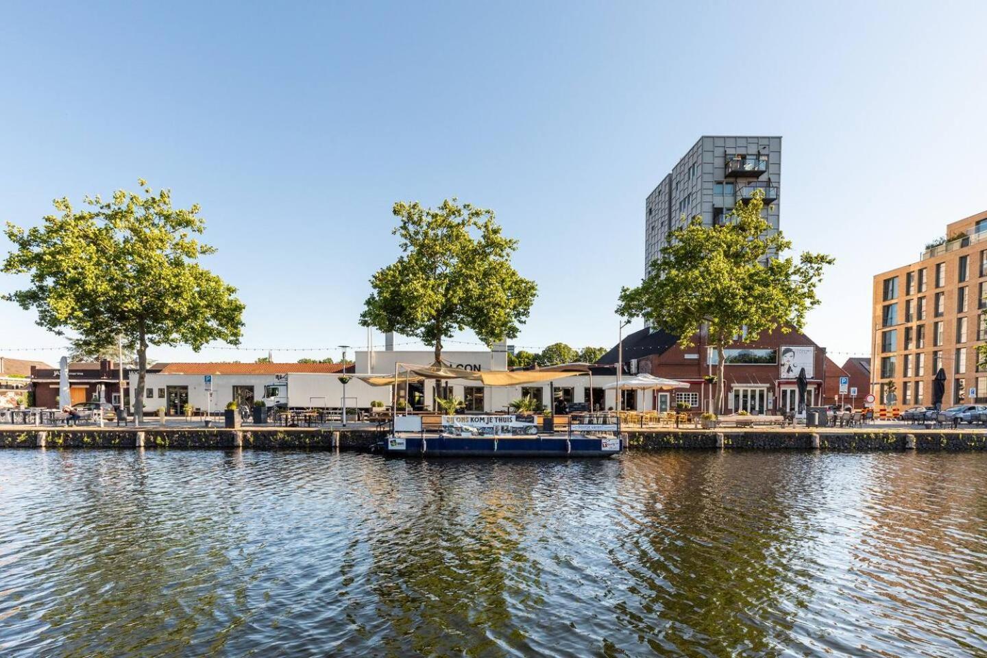 Hotelbed W Aircon At City Villa Tilburg Willem 1 المظهر الخارجي الصورة