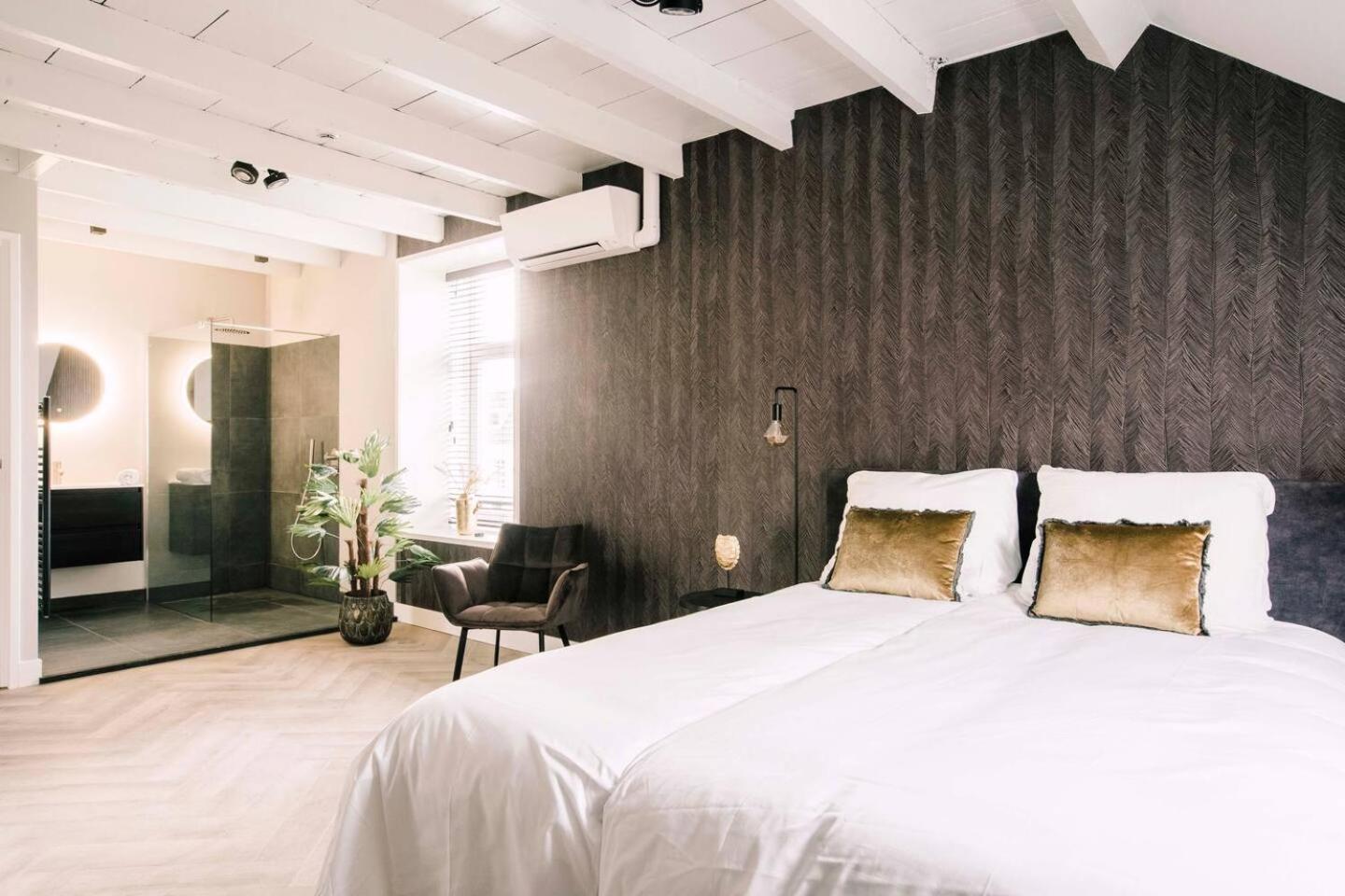 Hotelbed W Aircon At City Villa Tilburg Willem 1 المظهر الخارجي الصورة