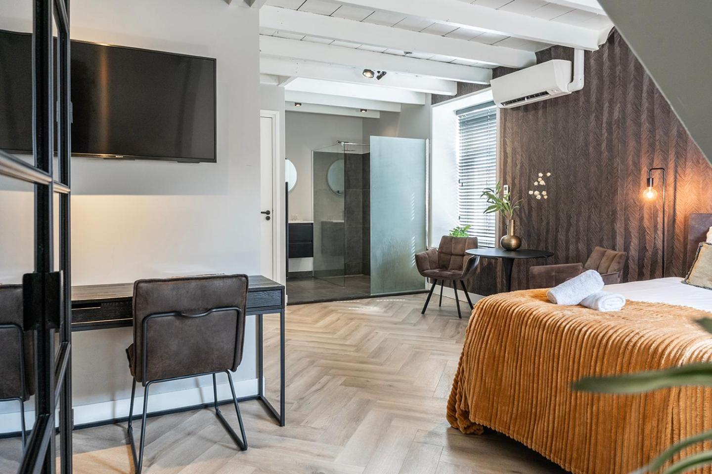 Hotelbed W Aircon At City Villa Tilburg Willem 1 المظهر الخارجي الصورة