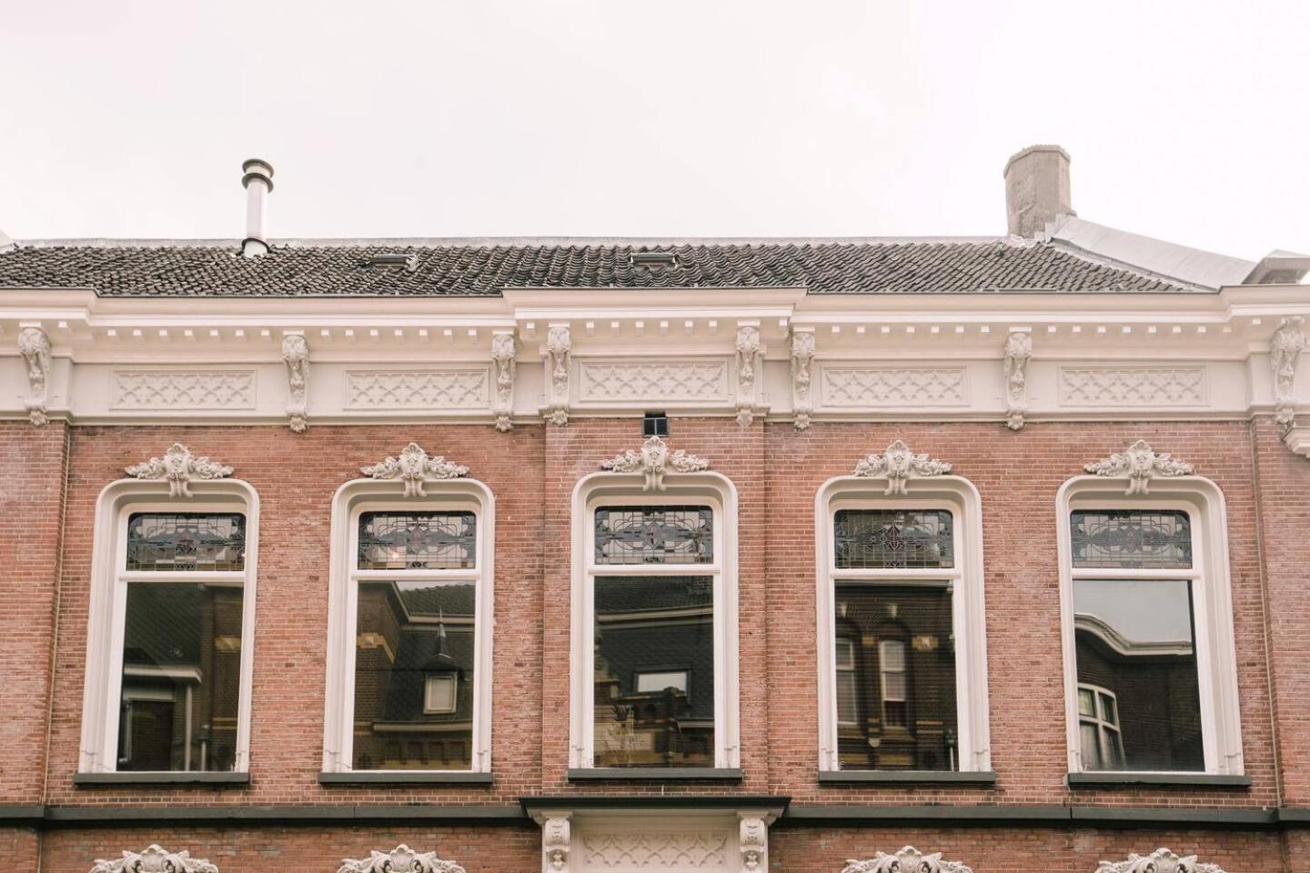 Hotelbed W Aircon At City Villa Tilburg Willem 1 المظهر الخارجي الصورة